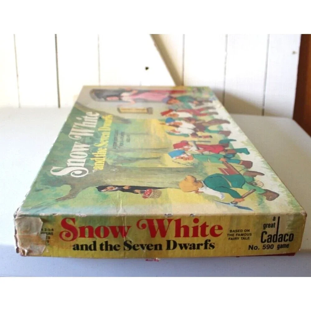 Vintage Snow White and the Seven Dwarfs Board Game Cadaco 1977 No. 590